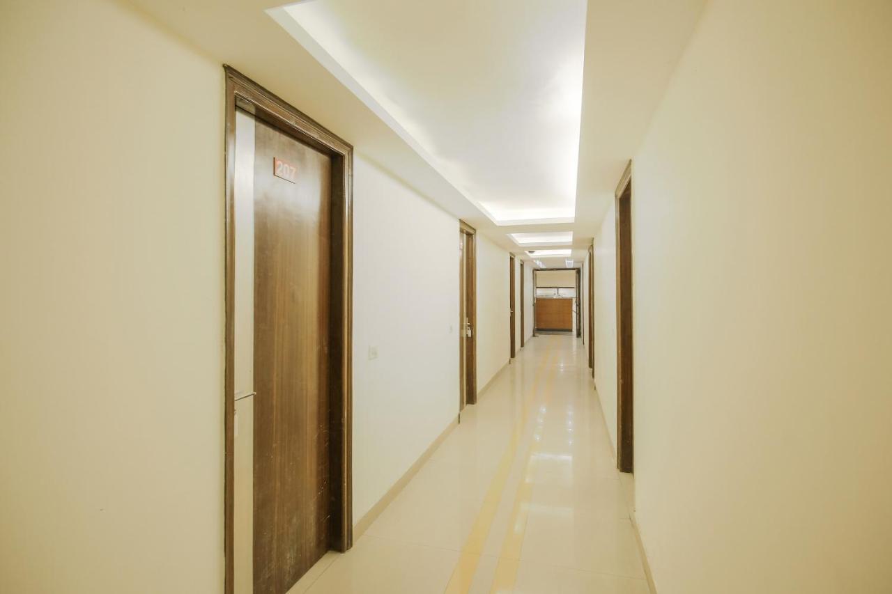 Collection O Sapphire Hotell Chandīgarh Eksteriør bilde