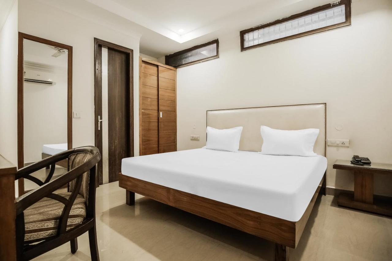 Collection O Sapphire Hotell Chandīgarh Eksteriør bilde