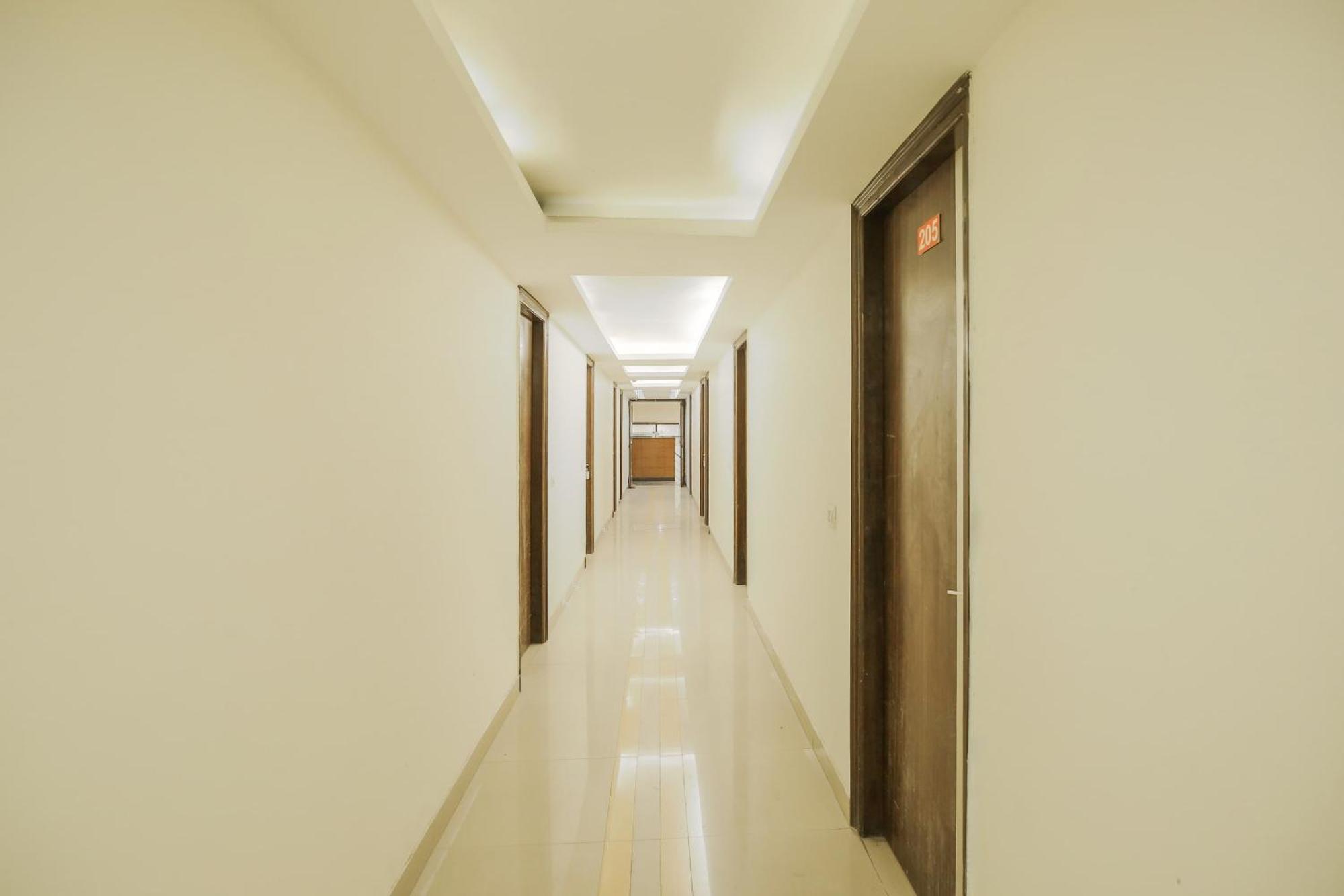 Collection O Sapphire Hotell Chandīgarh Eksteriør bilde