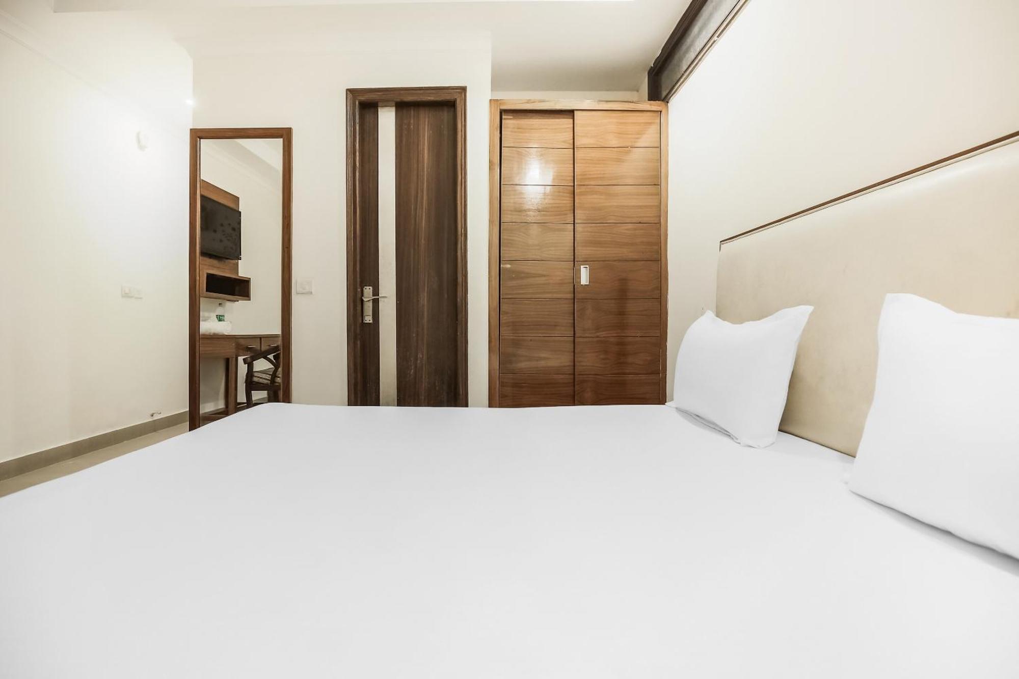Collection O Sapphire Hotell Chandīgarh Eksteriør bilde